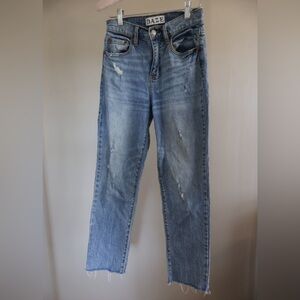 Daze Medium Wash Straight Leg Jeans Women’s Size 24